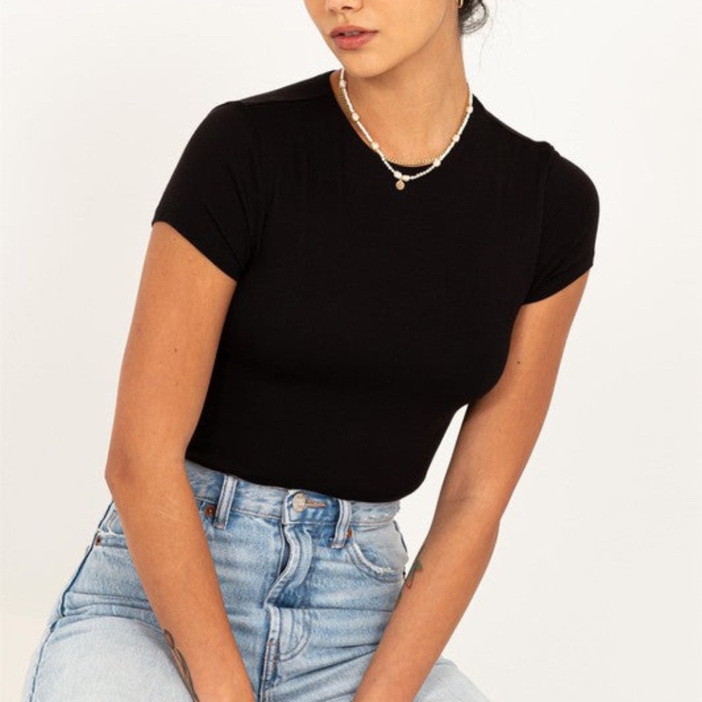 Double Zero Short sleeve bodysuit. Black
